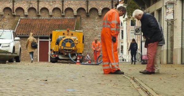 Buse de nettoyage pour caniveau / rigole d'écoulement
